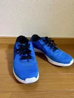 NIKE スニーカー　青　ブルー　ネイビー　レボリューション27.5cm