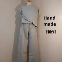 手作りフリル付きグレー ストライプセットアップ