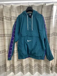 Nike ナイロンプルオーバージャケット