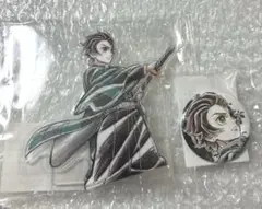 鬼滅の刃　竈門炭治郎　アクリルスタンド　缶バッジ