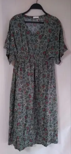 美品☆earth music&ecology☆半袖ワンピース☆フリー