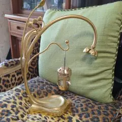 金色フローラルデザインキャンドルホルダー