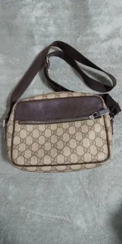グッチ ショルダーバッグ