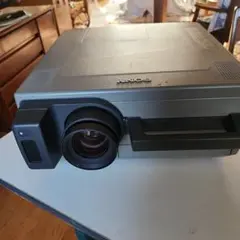 Item thumbnail for item 1c111420-4eca-4cf2-a9dd-e70e909b8fcd