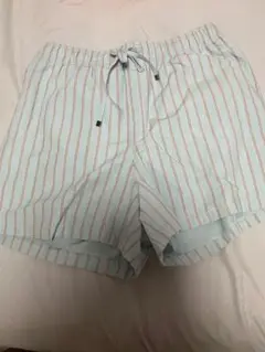 GU ストライプショートパンツ