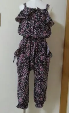 SALE⭐JILL STUART　花柄フリルサロペット　130