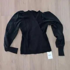 【新品未使用】袖切り替えカシュクールニットトップス（at1366）