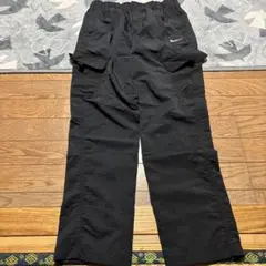 NIKE ナイロンパンツ　XL（キッズ）　大人でも履けます！