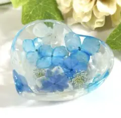 ♡お花たっぷりの小物入れ♡固まるハーバリウム