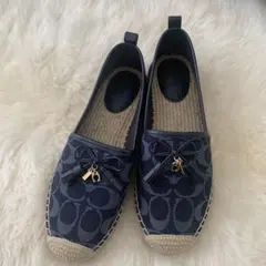 コーチのネイビー ロゴ入り モカシン シューズ