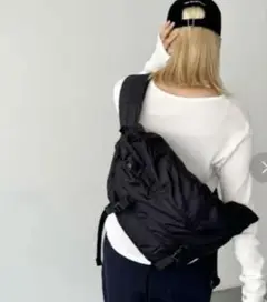 ブラック ナイロンバッグ