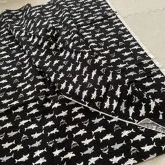 サメ柄プリント生地 黒白グレー　150×110㎝