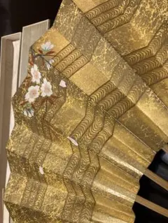 観世流仕舞扇尺一　新品未使用　箱入り　渡雲 尺一扇 金地金剛雲（紺） 金剛流