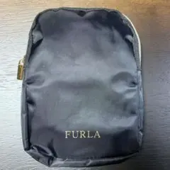 FURLAのナイロンポーチ