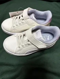 PUMA ホワイトスニーカー 17cm