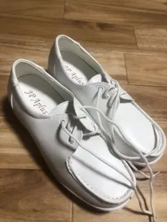 Item thumbnail for item d42cc5ae-28c3-4112-9797-f1562553409c