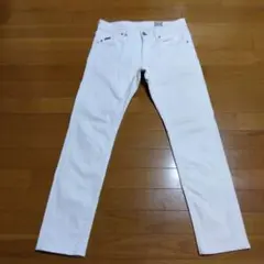 Yanuk VINCENT ホワイト スリムフィット デニムパンツ