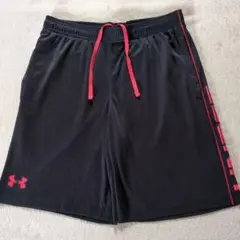 Under Armour 黒 ショートパンツ