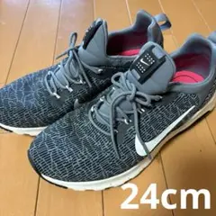 Nike エアマックス ランニングシューズ グレー　レディースシューズ