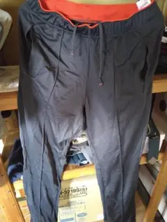 ユニクロ　 Mサイズ ジャージパンツ