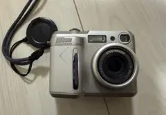 Nikon　デジタルカメラ　COOLPIX880　E880 ジャンク