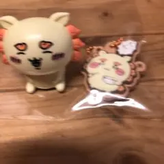 ちいかわのシーサー　フィギュアとキーホルダー