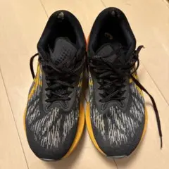 アシックス　ノヴァブラスト3 25.5cm