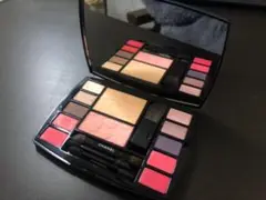 CHANEL トラベル メークアップ パレット アーモニー ドゥ カメリア