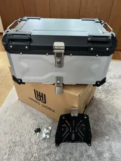 Item thumbnail for item d9b1a330-bbf4-497a-bce0-3d397ad3106d