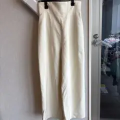 ビームス　ハイウェストワイドパンツ　アイボリー