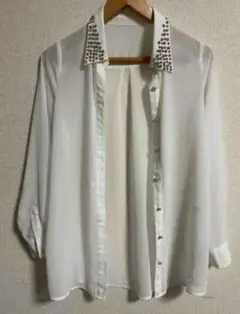 白 シフォン 長袖 シャツ スタッズ付き