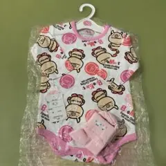 【新品】ロンパース　靴下　ピンク　ビニールカバー付き　バンガー付き