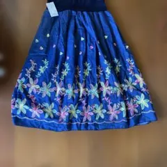【未使用】REET-REAT 花柄刺繍スカート M〜L 可愛い〜