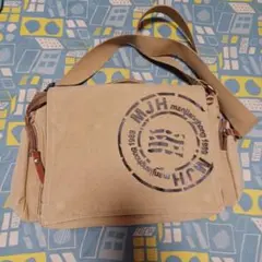 ベージュ スタンプデザイン ショルダーバッグ