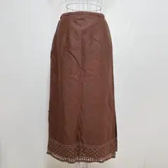 リネンコットンフレアスカート（W64）刺繍デザイン　ブラウン