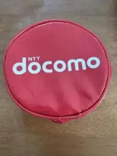 NTT docomo 赤い円形ケース