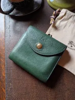 イルビゾンテ コンパクト がま口 グリーン シボ加工 男女兼用
