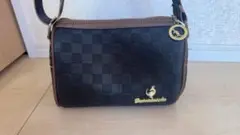 黒いチェック柄ショルダーバッグ