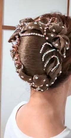 社交ダンス用ヘアスタイル