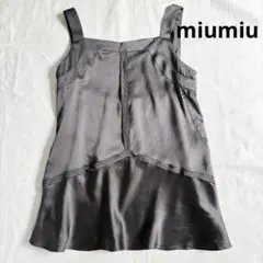 新品同様　美品　miumiu シルクキャミソールブラウス MIU MIU（キャミソール）のフリマアイテム一覧