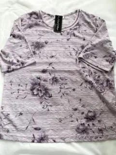 and Pillage M ラベンダー花柄五分袖Tシャツ　婦人