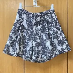 ミスティック mystic ボタニカルリーフ葉柄プリントショートパンツ　M