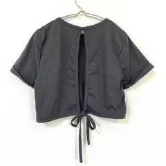 ☆【デイジー】Tシャツ カットソー ショート丈 背中開き 袖ロールアップ M