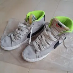NIKE Blazer Mid スニーカー グレー/ネオンイエロー　24センチ