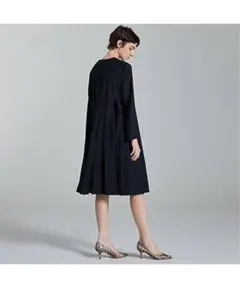 美品　トゥモローランド　バックプリーツ　ワンピース　ブラック