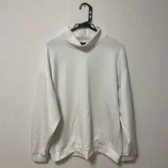 ホワイト ハイネック トレーナー