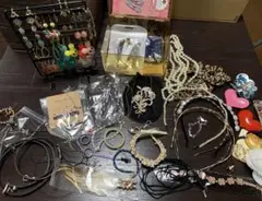 多彩なアクセサリーセット　中古
