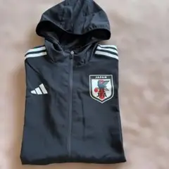 タイムセール！サッカー日本代表。ブラック。M フード付き。