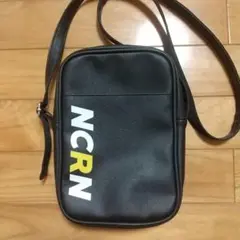 ショルダーバッグ