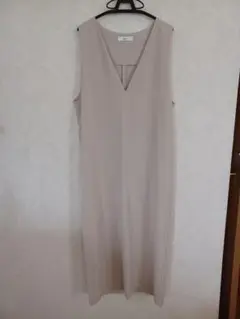 ノースリーブロングワンピース ベージュ F